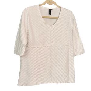 Focus White Textured Top Shirt Womans Medium 100% Cotton Lagenlook Contemporary